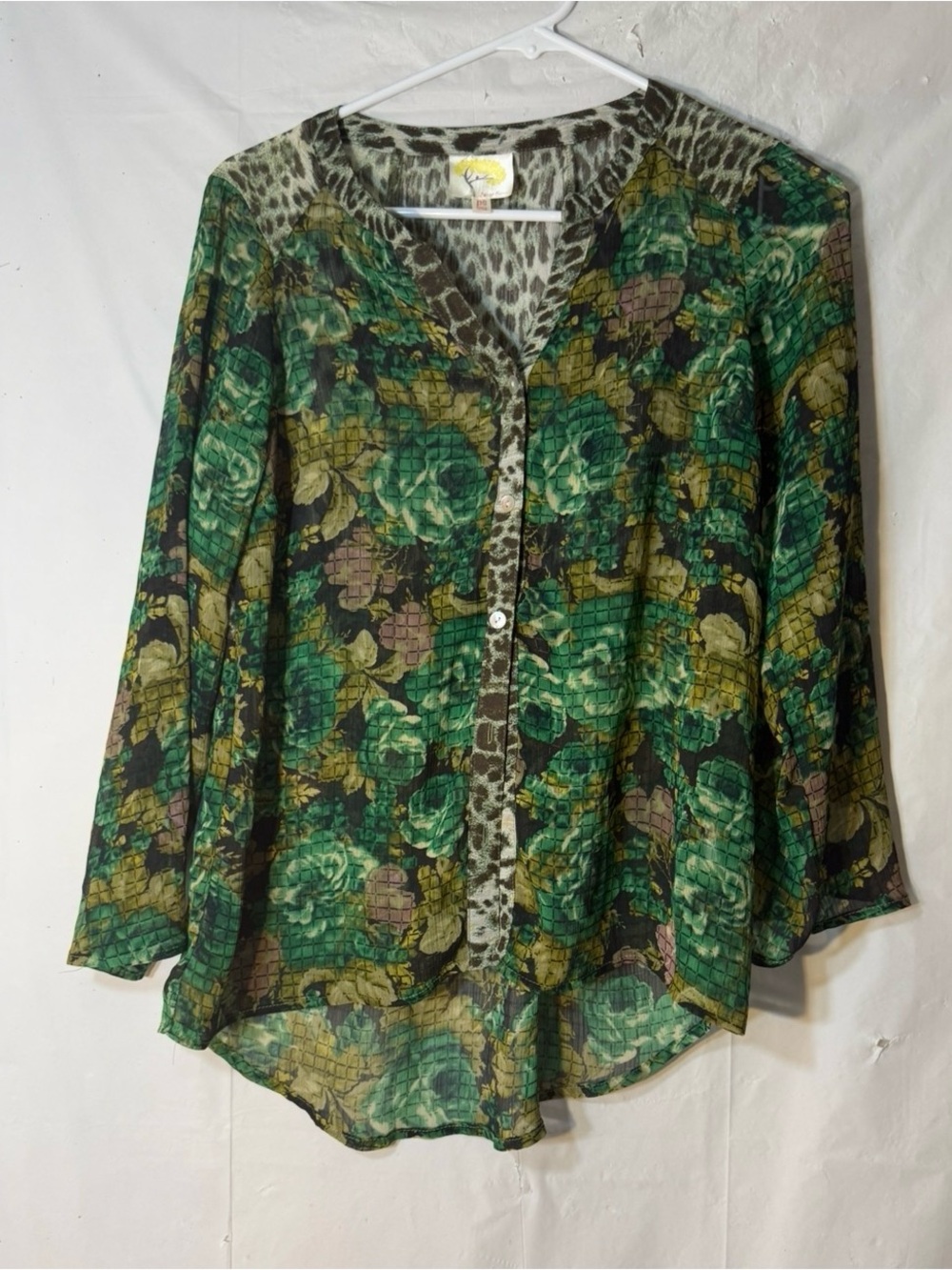 Fig & Flower Blouse Green Floral Leopard Cheetah Top size women’s petite small